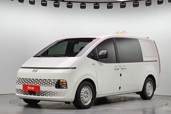 2022 Hyundai Staria с пробегом 98 390 км