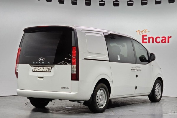 2022 Hyundai Staria с пробегом 98 390 км