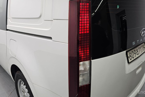 2022 Hyundai Staria с пробегом 98 390 км