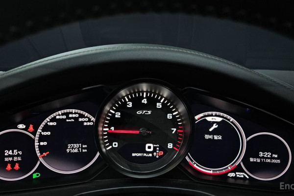 2022 Porsche Panamera с пробегом 27 331 км