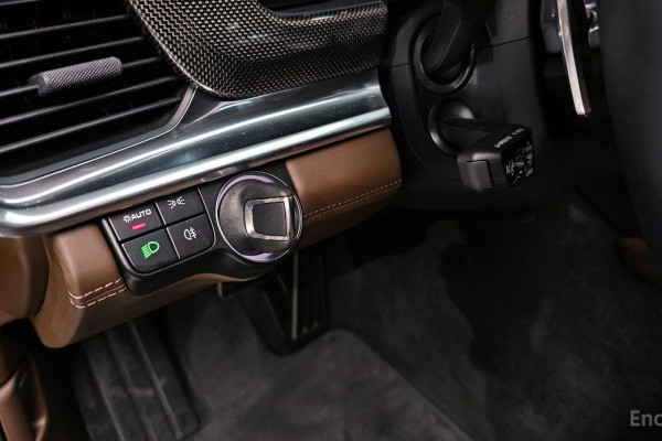 2022 Porsche Panamera с пробегом 27 331 км