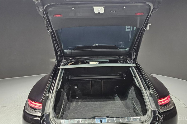 2022 Porsche Panamera с пробегом 27 331 км