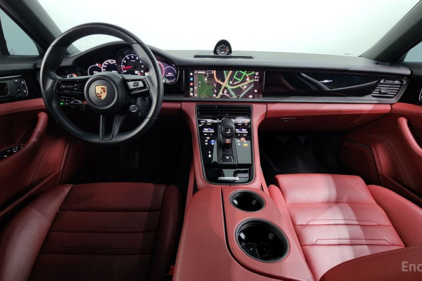 2023 Porsche Panamera с пробегом 17 801 км
