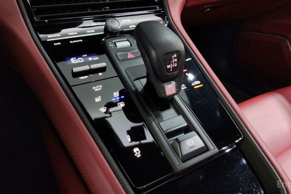 2023 Porsche Panamera с пробегом 17 801 км