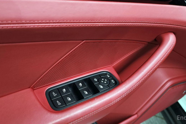 2023 Porsche Panamera с пробегом 17 801 км