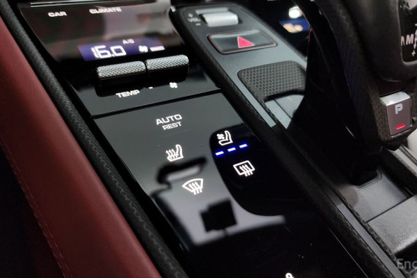 2023 Porsche Panamera с пробегом 17 801 км