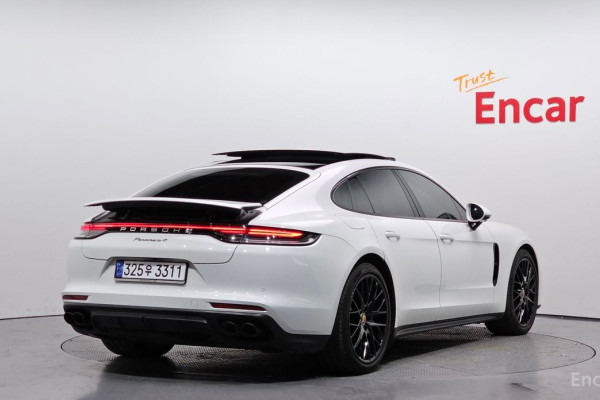 2021 Porsche Panamera с пробегом 105 947 км