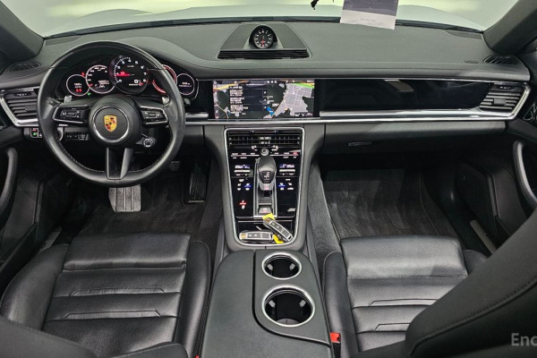 2021 Porsche Panamera с пробегом 105 947 км