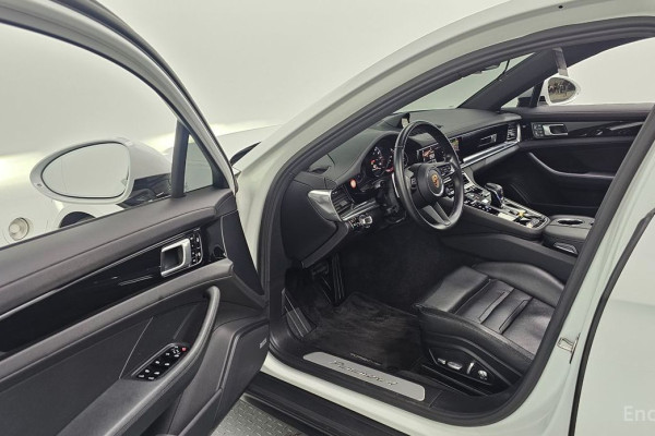 2021 Porsche Panamera с пробегом 105 947 км
