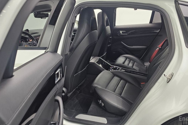 2021 Porsche Panamera с пробегом 105 947 км