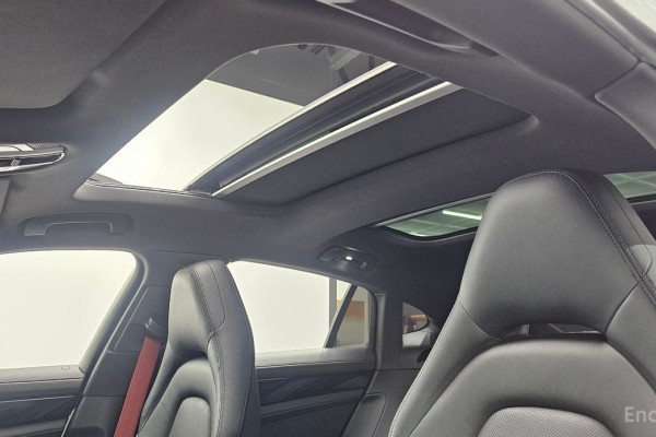 2021 Porsche Panamera с пробегом 105 947 км