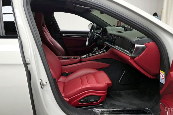 2023 Porsche Panamera с пробегом 16 550 км