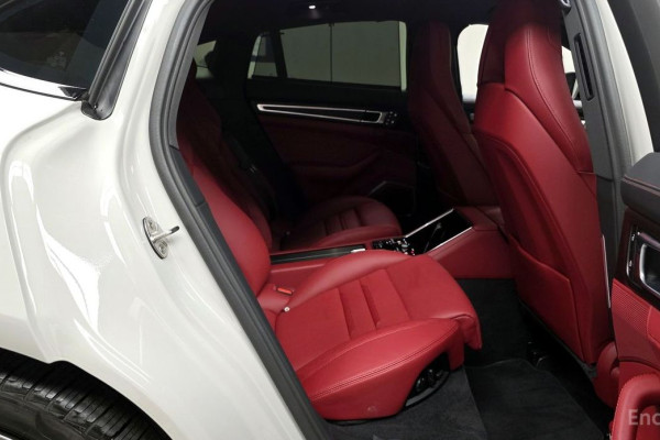 2023 Porsche Panamera с пробегом 16 550 км