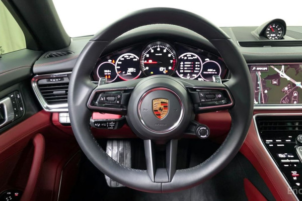 2023 Porsche Panamera с пробегом 16 550 км