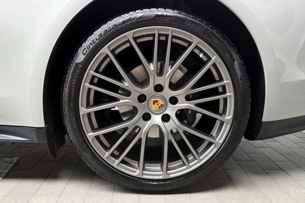 2023 Porsche Panamera с пробегом 16 550 км