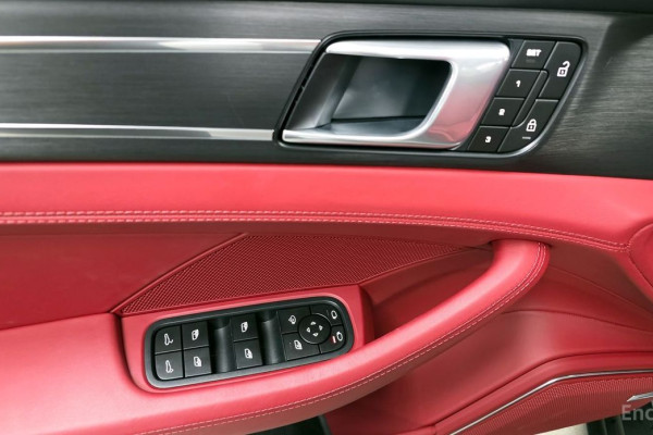 2023 Porsche Panamera с пробегом 16 550 км