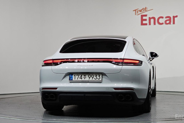 2021 Porsche Panamera с пробегом 69 337 км