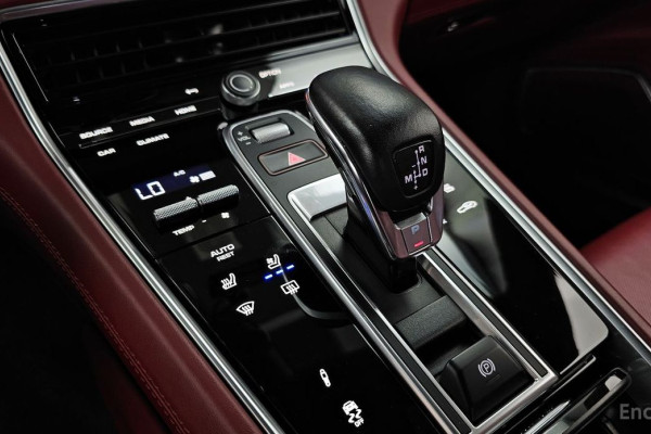 2021 Porsche Panamera с пробегом 69 337 км