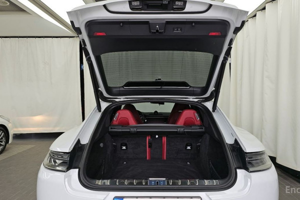 2021 Porsche Panamera с пробегом 69 337 км