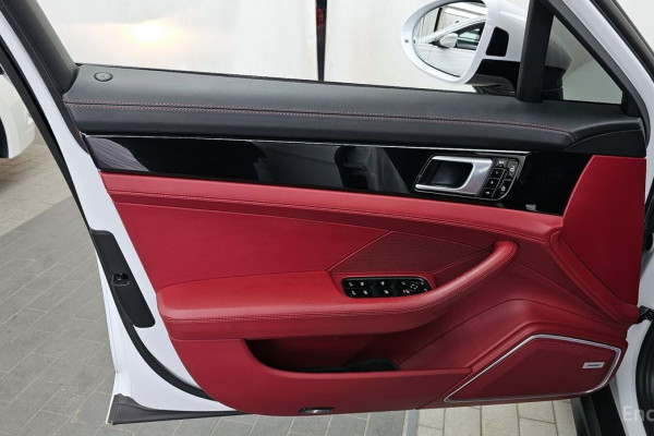 2021 Porsche Panamera с пробегом 69 337 км
