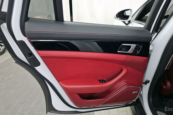 2021 Porsche Panamera с пробегом 69 337 км