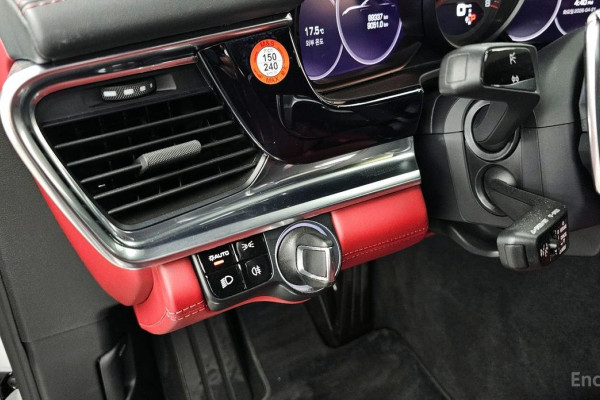 2021 Porsche Panamera с пробегом 69 337 км