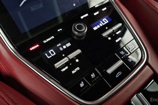 2021 Porsche Panamera с пробегом 69 337 км