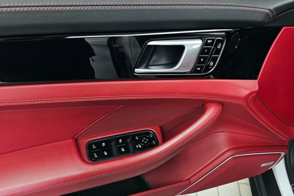 2021 Porsche Panamera с пробегом 69 337 км