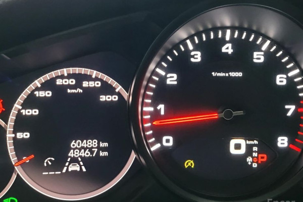 2022 Porsche Panamera с пробегом 60 488 км