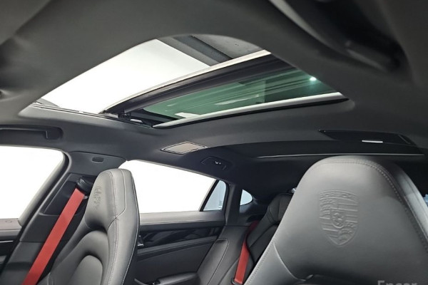 2022 Porsche Panamera с пробегом 60 488 км