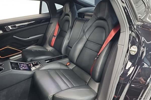 2022 Porsche Panamera с пробегом 60 488 км