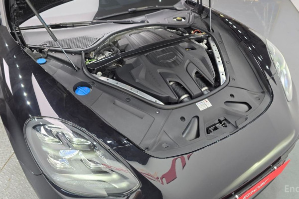2022 Porsche Panamera с пробегом 60 628 км