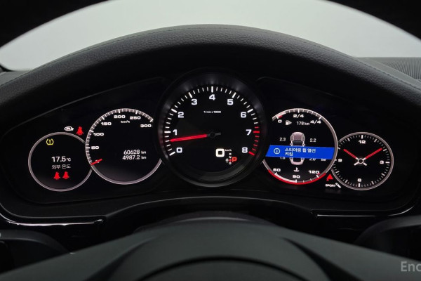 2022 Porsche Panamera с пробегом 60 628 км