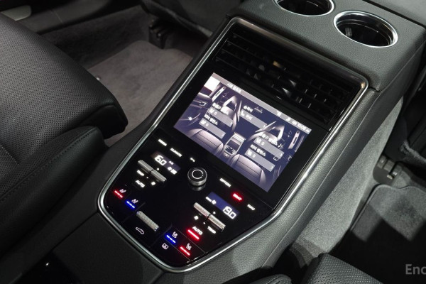 2022 Porsche Panamera с пробегом 60 628 км