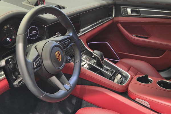 2022 Porsche Panamera с пробегом 18 100 км