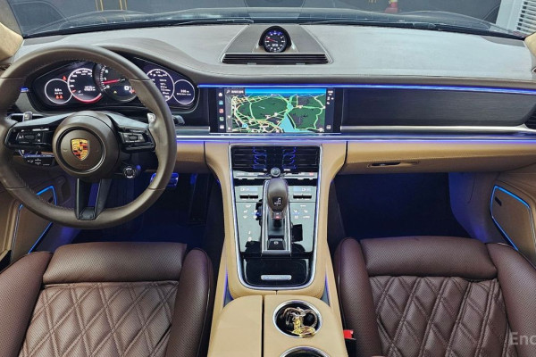 2022 Porsche Panamera с пробегом 19 710 км