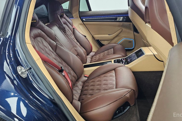 2022 Porsche Panamera с пробегом 19 710 км