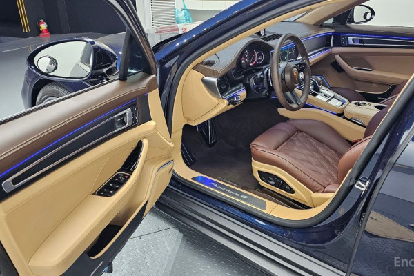 2022 Porsche Panamera с пробегом 19 710 км