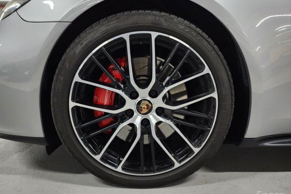 2021 Porsche Panamera с пробегом 48 208 км