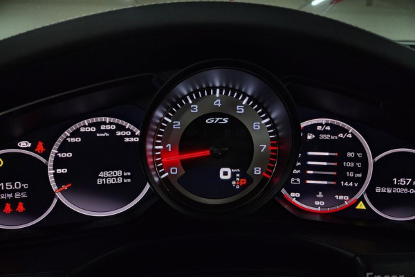 2021 Porsche Panamera с пробегом 48 208 км