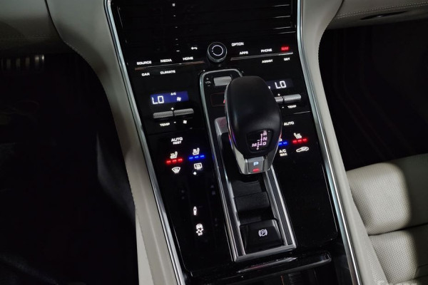 2021 Porsche Panamera с пробегом 48 208 км