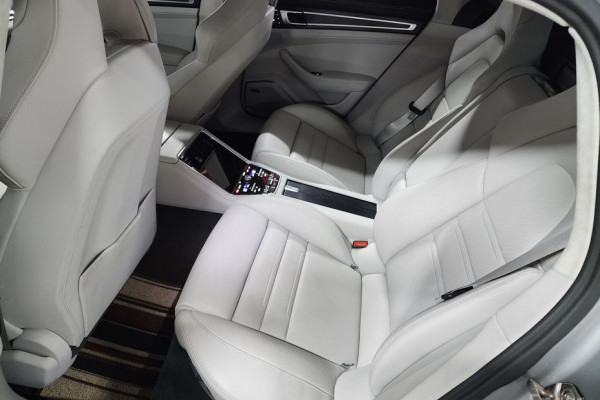 2021 Porsche Panamera с пробегом 48 208 км