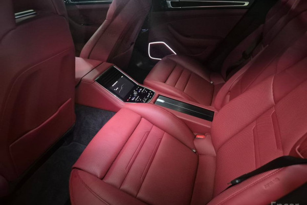 2023 Porsche Panamera с пробегом 43 724 км