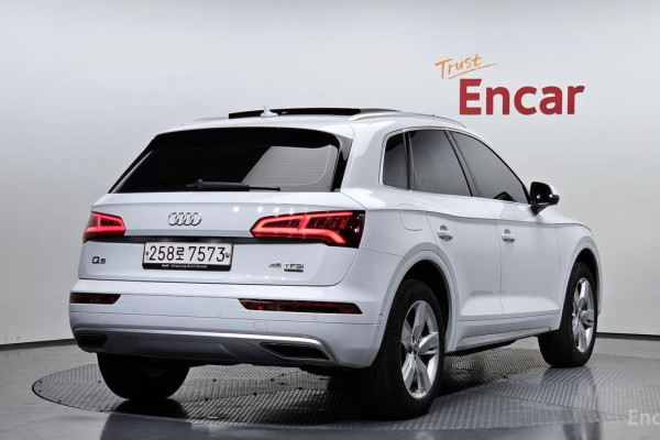 2020 Audi Q5 с пробегом 119 647 км