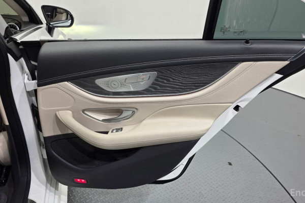 2023 Mercedes-Benz CLS с пробегом 27 599 км