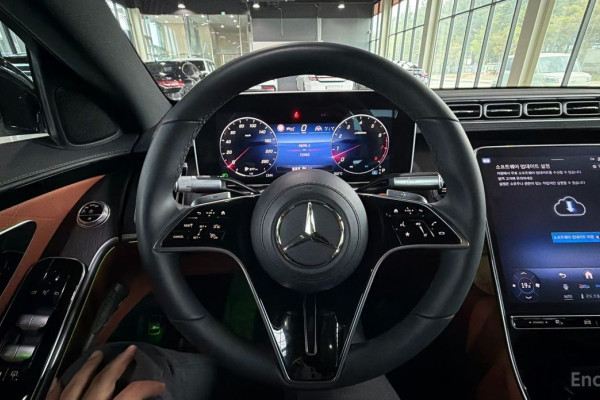 2023 Mercedes-Benz S-Класс с пробегом 72 463 км