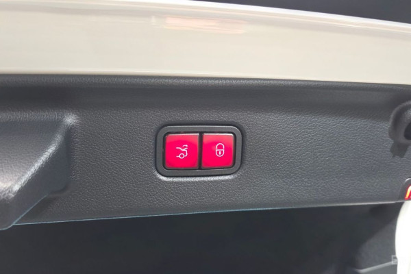 2023 Mercedes-Benz S-Класс с пробегом 40 068 км