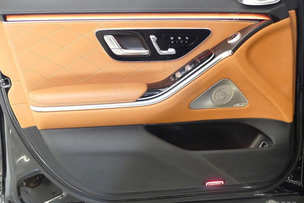 2022 Mercedes-Benz S-Класс с пробегом 31 400 км