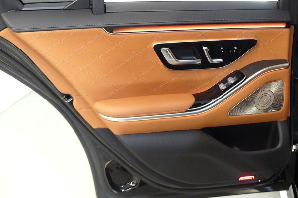 2022 Mercedes-Benz S-Класс с пробегом 31 400 км