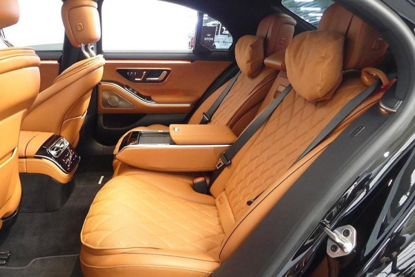 2022 Mercedes-Benz S-Класс с пробегом 31 400 км